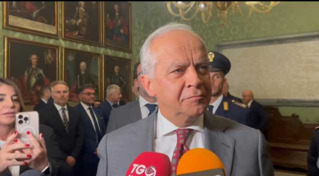 Ministro Piantedosi A Cagliari Il ministro Piantedosi a Cagliari: