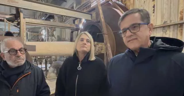 Vertenza Eurallumina, gli operai resteranno sul silo fino all'incontro con la ministra Calderone