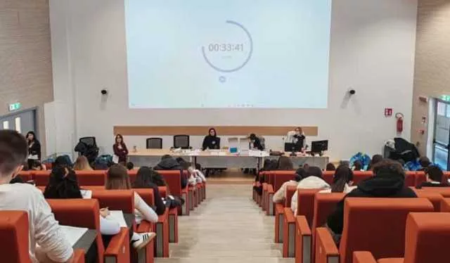 “Studenti strozzati dalla riforma”: in Sardegna le proteste sugli esami del semestre-filtro di Medicina