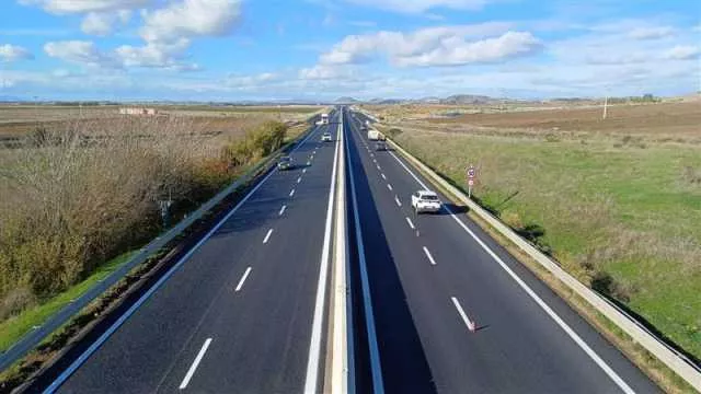 1 2 Statale 131, finiti i lavori tra Monastir e Nuraminis: il cantiere continua verso Serrenti