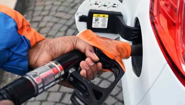 Rifornire l'auto nel 2026? Diesel più caro, benzina scende (forse)