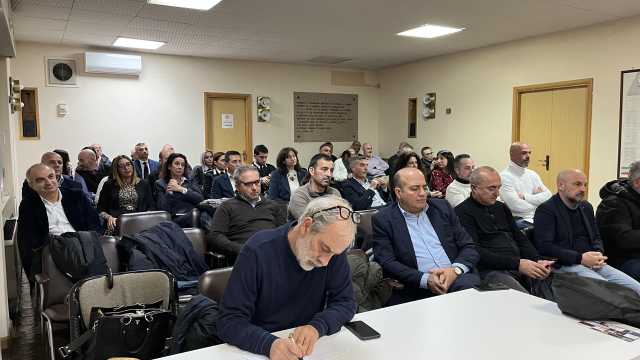 Rete ferroviaria, posata la prima pietra della centrale a idrogeno di Macomer