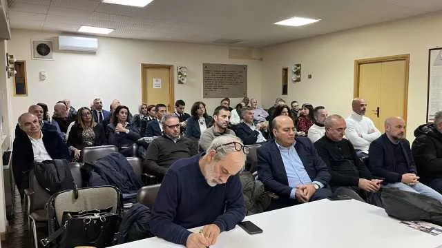 Rete ferroviaria, posata la prima pietra della centrale a idrogeno di Macomer