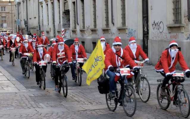 Pedalata Per La Ricerca Babbi Natale in sella per la ricerca sul cancro: a Cagliari torna la pedalata solidale
