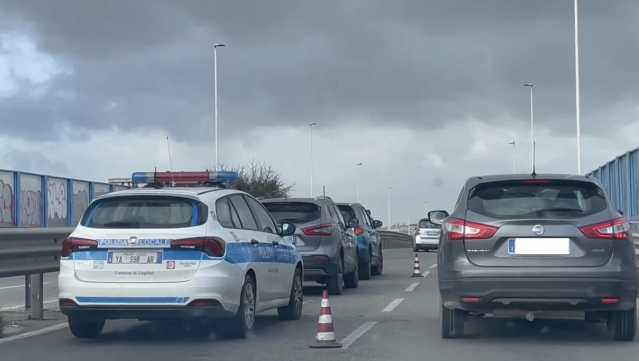 Incidente Asse Mediano 9 Gen 2026 Cagliari, scontro tra un'auto e una moto: caos traffico sull'Asse mediano