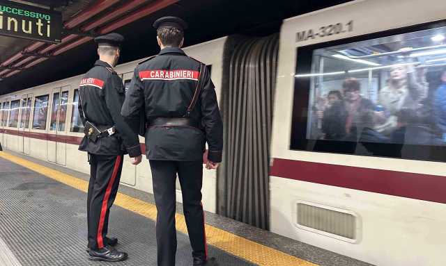 Imagoeconomica 2575976 Furto aggravato alla Coin della stazione di Termini: 21 indagati, sono carabinieri e agenti polfer