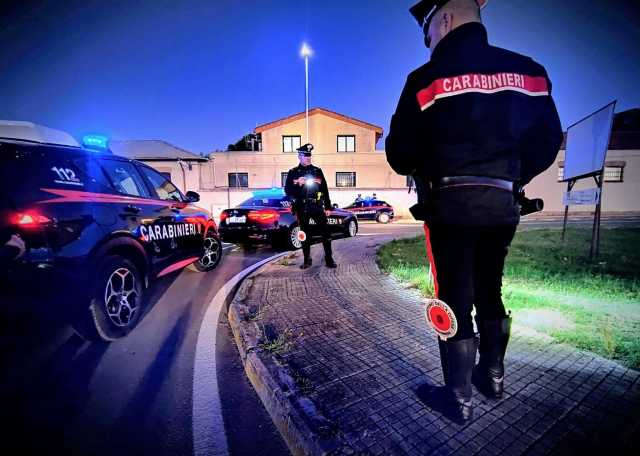 Sant'Antioco, entrano in casa di una 90enne per rubare: 3 arrestati, anche un minore