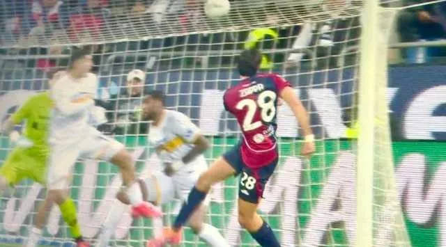 Un brutto Cagliari cade in casa: contro il Lecce perde zero a due