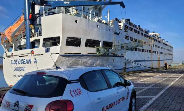 Gravi irregolarità sulla Blue Ocean che ha rischiato il naufragio: scatta il fermo al porto di Cagliari