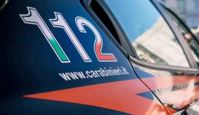 Minaccia di morte l’ex e tenta di investire il padre di lei: arrestato a Iglesias