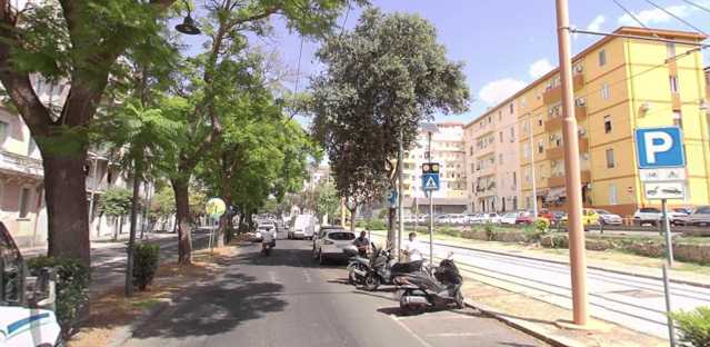 Cagliari, lavori per la nuova asfaltatura in via Dante: 