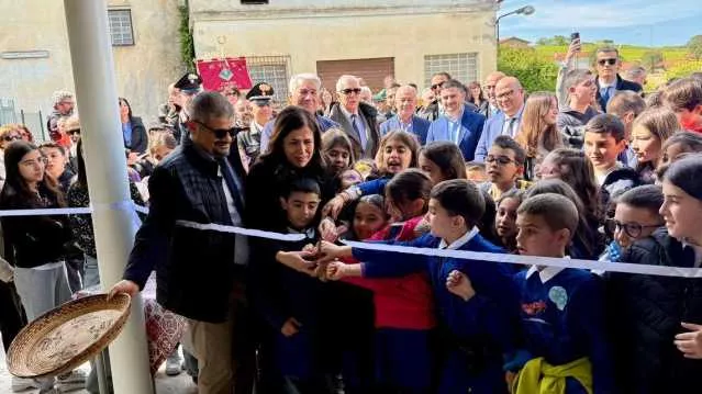 Samugheo inaugura il nuovo Polo scolastico, Todde: 