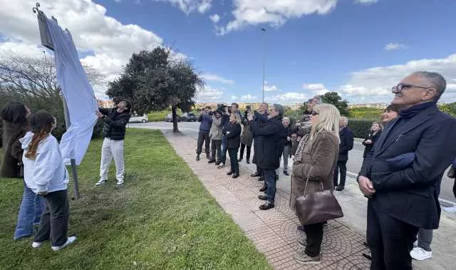 Inaugurata a Quartu la piazza dedicata al giornalista Natale Dessì