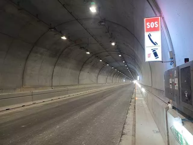 Lavori sulla 131dcn a Sedilo: terminati gli interventi nella galleria, il cantiere si sposta