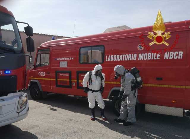 Sestu, sostanze chimiche nei locali commerciali: una persona soccorsa