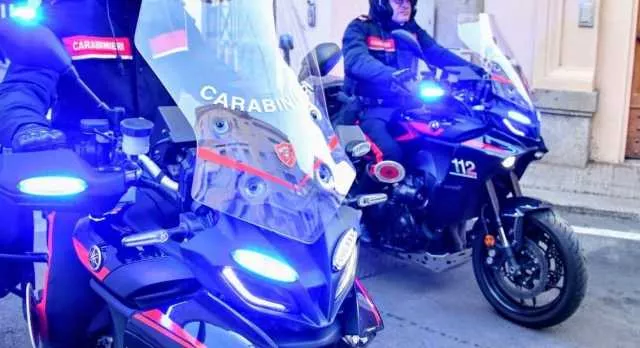 Carabinieri Moto E Cagliari, furto in un supermercato in viale Marconi: ruba e tenta di scappare, arrestato
