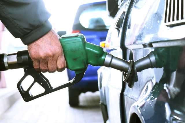 In Sardegna nuovo aumento del prezzo del carburante, Adiconsum: 