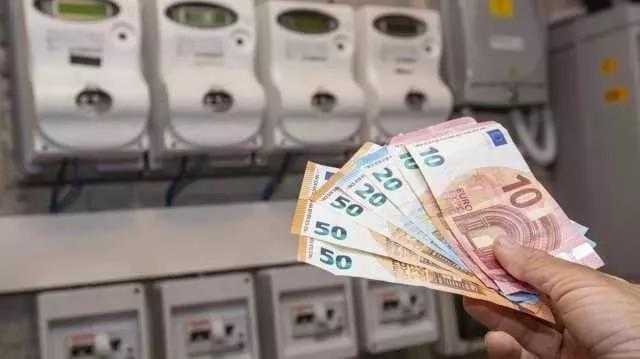 Riduzione costo energia elettrica: la Camera approva il Dl bollette