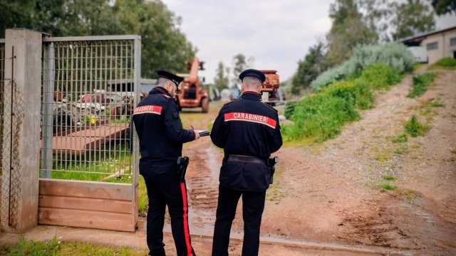 Sardara, scoperta un’autodemolizione abusiva e una discarica di rifiuti pericolosi: sequestrata un'area di oltre 2mila mq
