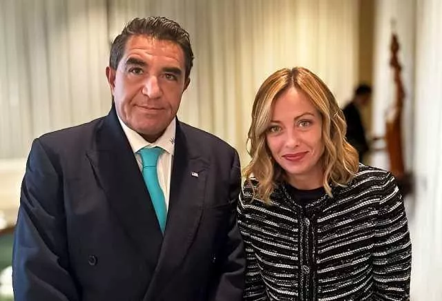 Imagoeconomica 2383481