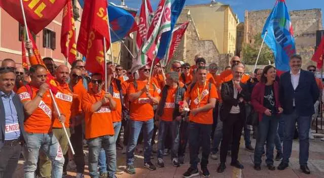 Vertenza Bekaert,  300 lavoratori a rischio: sit-in di protesta davanti a Cagliari