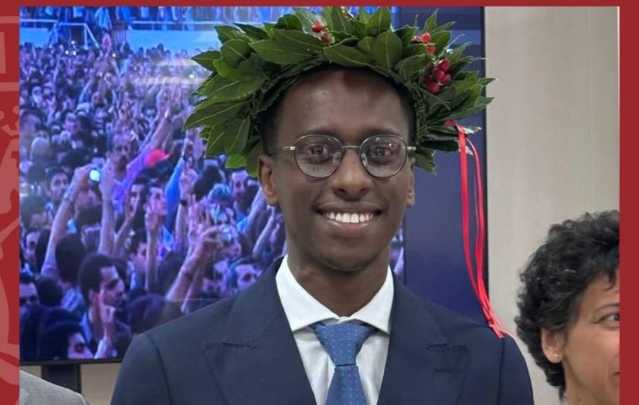 La storia di Innocent: rifugiato in Uganda, si laurea a Cagliari in Relazioni internazionali