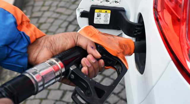 Decreto carburanti, il taglio delle accise prorogato fino al 1° maggio: via libera dal Cdm