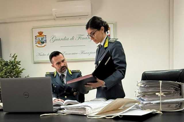 Sottrae 35mila euro dal conto di un anziano a cui badava: arrestato amministratore di sostegno nel Sulcis
