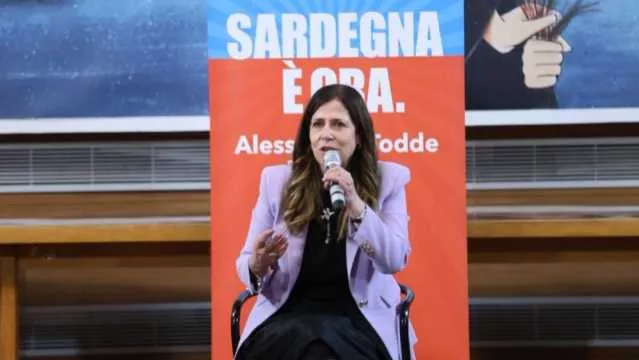 Calo del gradimento per la presidente Todde, M5s: 