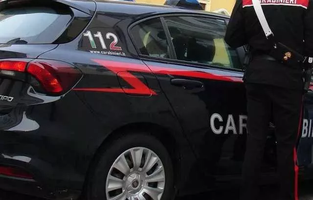 Telecamere (irregolari) per riprendere i lavoratori di un bar a Cagliari: scattano denuncia e multa