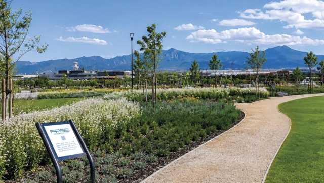 Elmas, un grande parco attorno al Fass shopping centre: 7 ettari di verde e aree per famiglie
