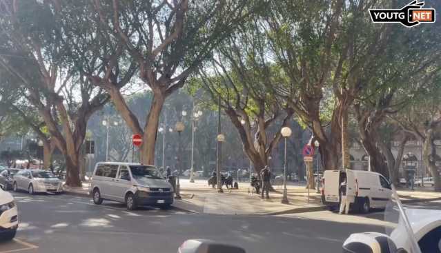 Scontro a Cagliari su piazza del Carmine: 