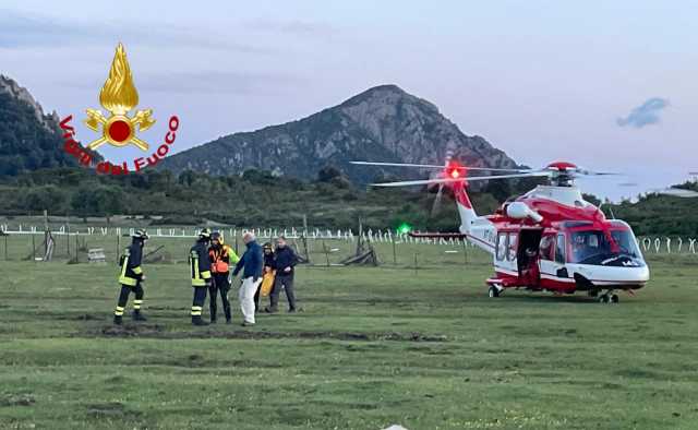 Si perdono nel Supramonte di Urzulei, 4 turisti olandesi salvati con l'elicottero