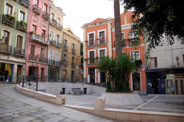 Cagliari, il quartiere della Marina ancora più multiculturale: il questionario per i cittadini