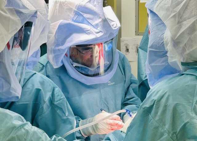 Al Policlinico il primo intervento in Sardegna di ricostruzione dell'anca con protesi su misura 3D