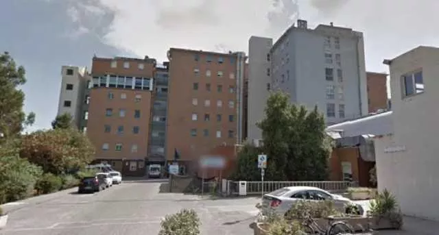 Oristano, operatore ecologico aggredito per aver difeso una ragazza: 