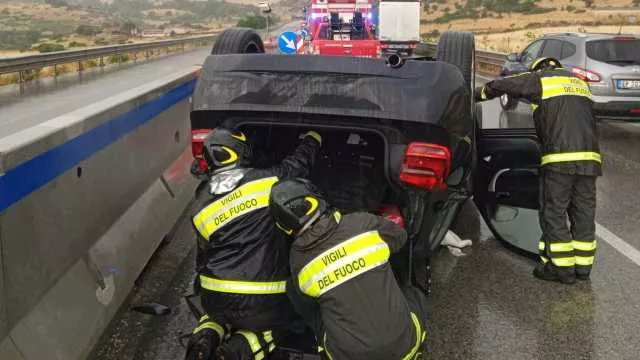 WhatsApp Image 2026 06 23 At 19.35.14 Macomer, auto si ribalta sulla 131: due feriti recuperati dall'elisoccorso