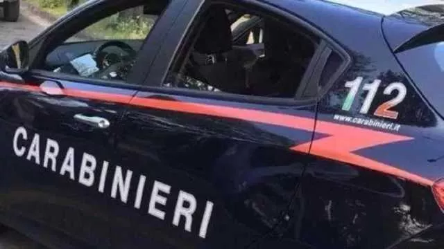 Automobile Carabinieri 112 It Sorpresa a spacciare a Cagliari, in casa varie droghe e un taser: arrestata una donna di 37 anni