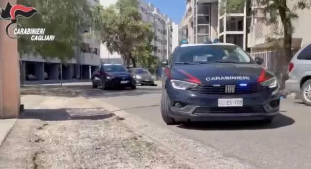 Carabinieri Operazione Cyberbullismo Insulti, minacce e lanci di sassi contro anziani e invalidi nel Cagliaritano: perquisizioni per cinque minorenni