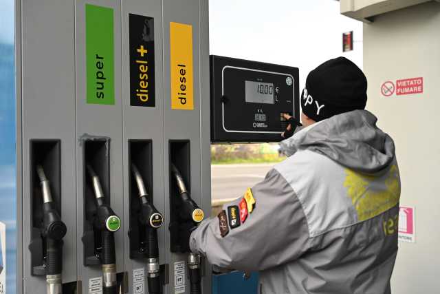 Caro Carburanti Caro carburanti, il Governo proroga il taglio delle accise fino a 3 luglio