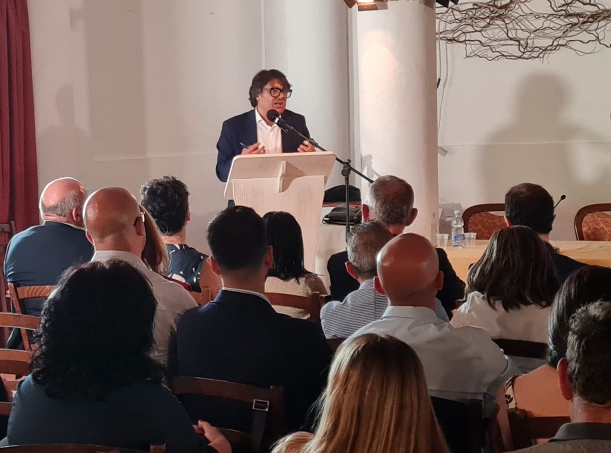 Autonomia, Locci (Cal): 