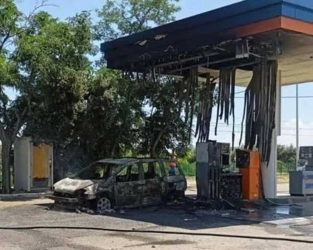 Minivan Corpi Carbonizzati Quattro corpi carbonizzati dentro un minivan: due arresti per omicidio