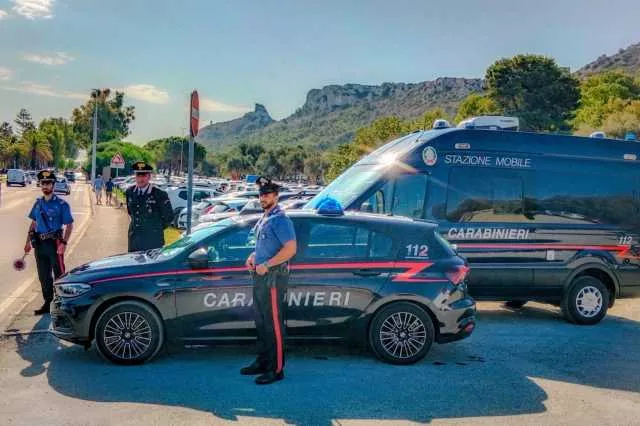 Poetto Carbainieri Cagliari, si fanno consegnare 100mila euro per una finta asta: la casa al Poetto però non esisteva