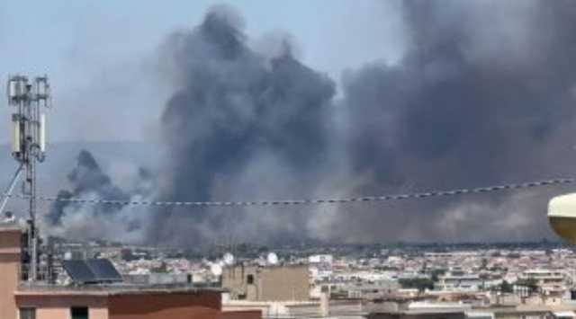 Gigantesco incendio a Selargius, la colonna di fumo si vede da Cagliari (Video)