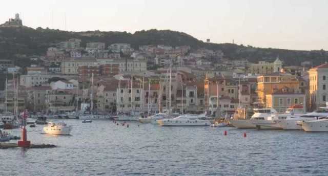 Abusivismo nel parco nazionale dell'arcipelago de La Maddalena: sequestri del corpo forestale
