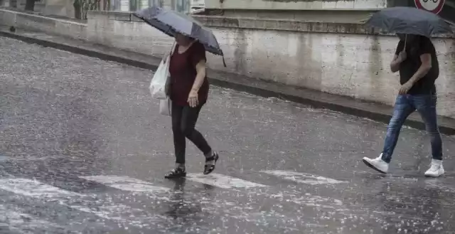 Ondate caldo, qualche giorno di tregua grazie all'arrivo della pioggia: temperature giù di 6 gradi