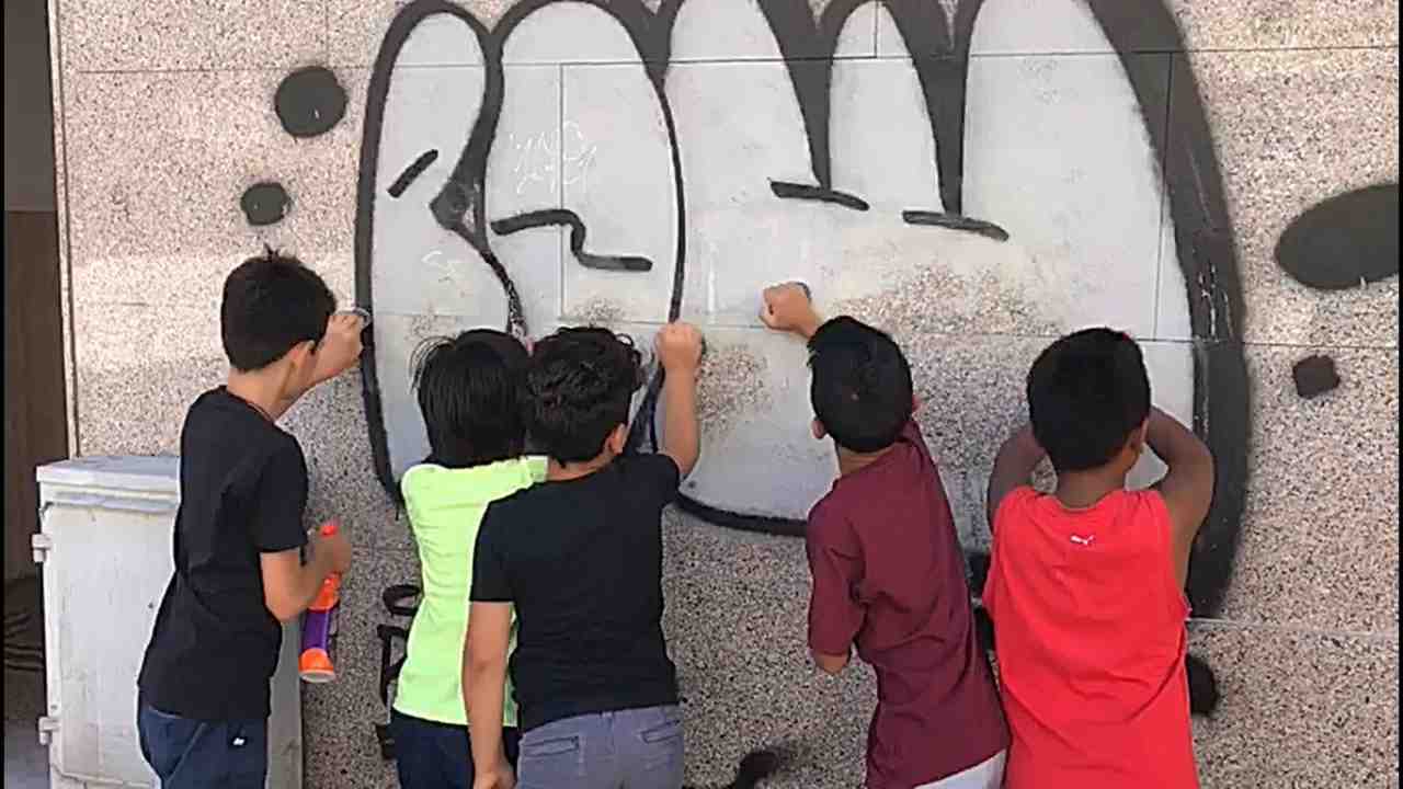 Bambii Scritte Spray