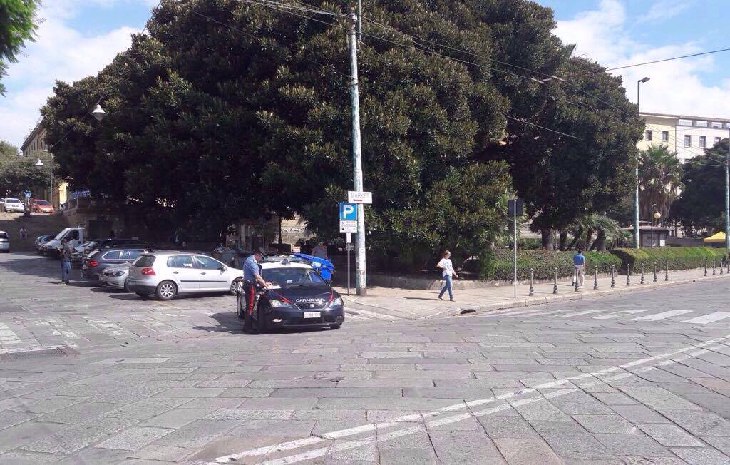 Carabinieri Arresto Algerini Piazza Amendola