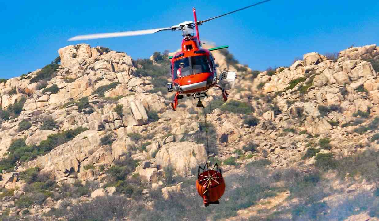 Elicottero Incendio Sardegna Elitanker