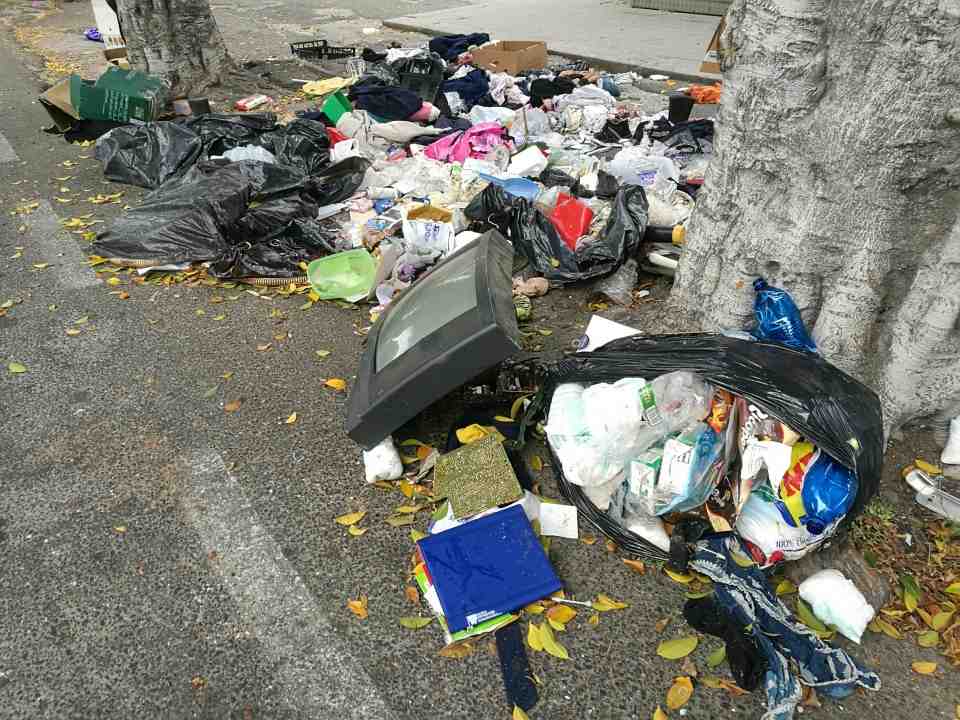 Immondezzaio Mercatino Di Viale Trento